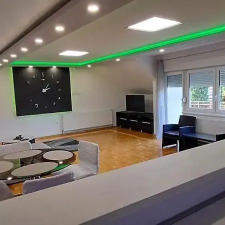 Nikola Apartment *