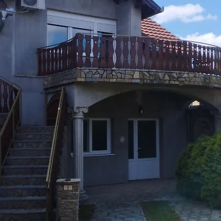 Nikola Apartment *