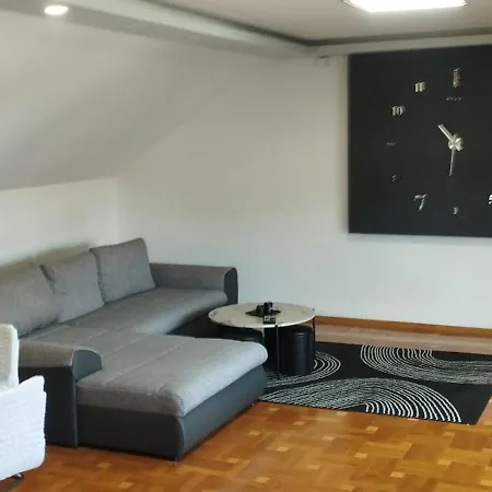 Nikola Apartment
