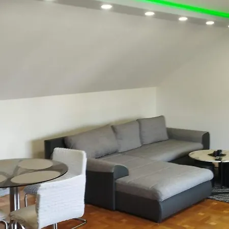 Nikola Apartment