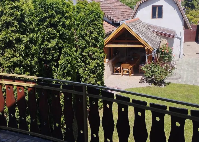 Nikola アパート *