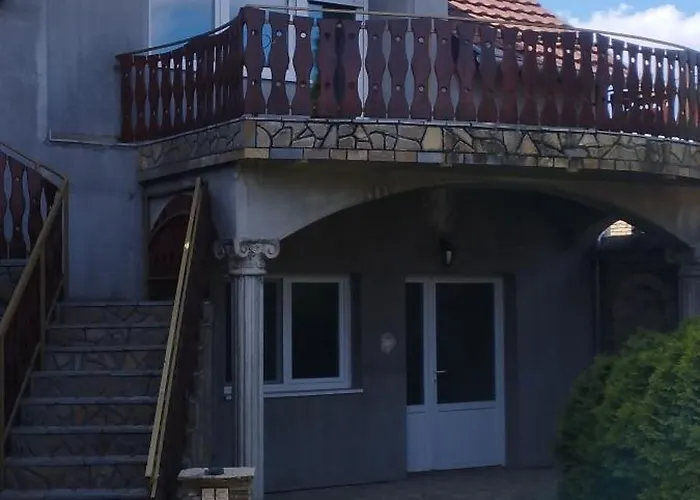 Nikola アパート *