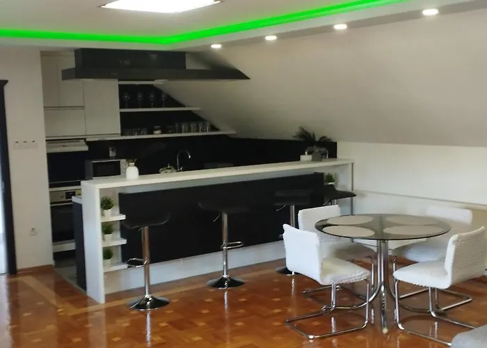 アパート Nikola *